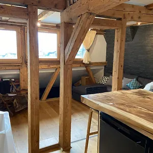 beautiful-apartment-in-chamonix-centre-with-superb.hotels-rhonealpes.com/